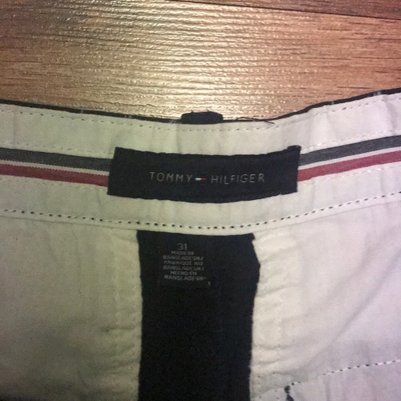 Tommy Hilfiger shorts - Picture 3 of 4